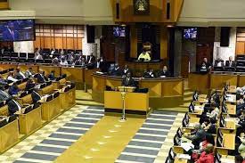 Parlementoya dewleta Afrîka Basûr girtina balyozxana Îsraîlê qebûl kir