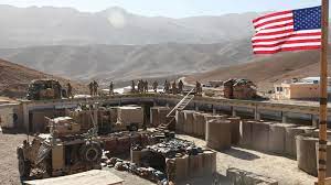 Bi roketan li baregeha Amerîkayê ya Seddadê xistin