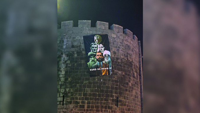 Li Bircên Diyarbekirê wêneyên 5 pêsengên Kurdan hatin daliqandin