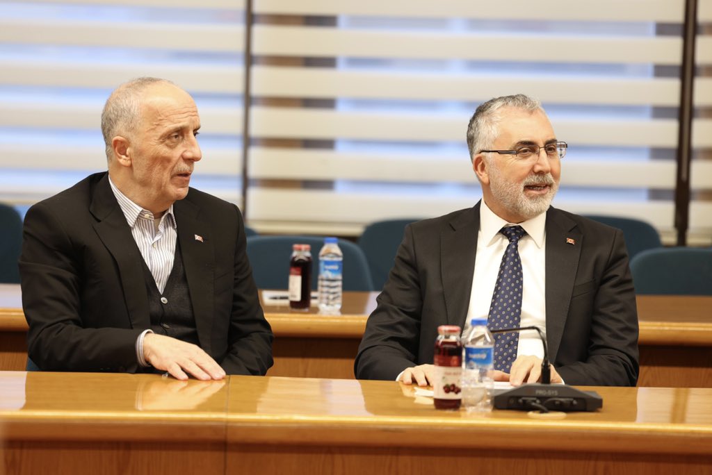 Mehaneya herî kêm ya karkerên li Tirkiyê askera kirin: 17.002 Lîra