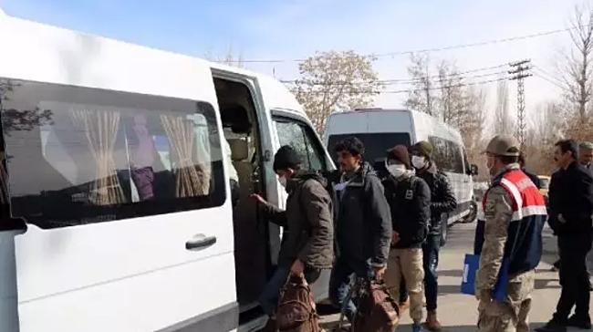 Li Wanê 106 koçberên neyasayî hatin girtin