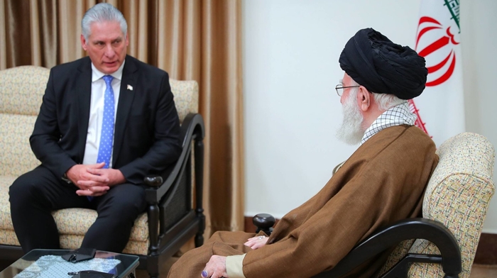 Xamaney banga avakirina hevpeymaneke navdewletî ya dijî Amerîkayê li Kuba kir