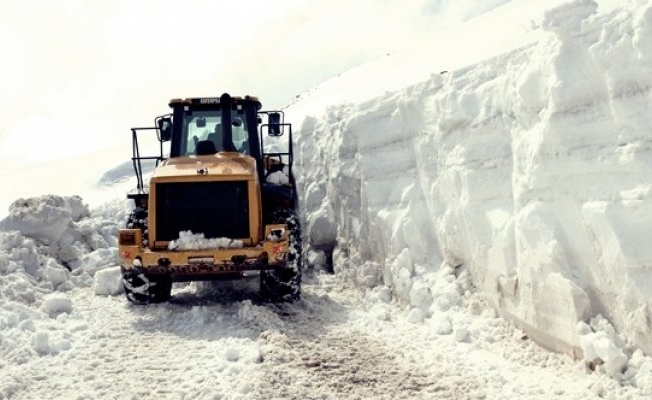 Berfê rêyên 2.888 jîngehên Bakûrê Kurdistanê girt