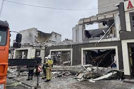 Rûsya: Ûkrayna firûnê bombebaran kir û 15 kes mirin