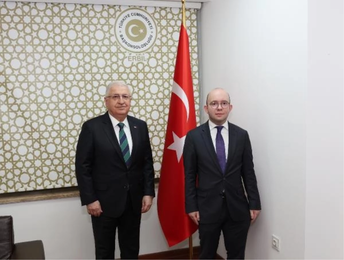 Wezîrê bergiriyê yê Tirkiyê Yasar Güler seredana konsolosê Erbîlê yê Tirkiyê kir