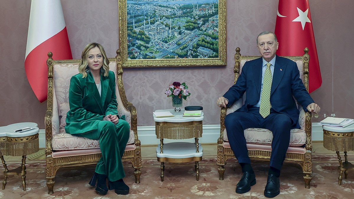 Serokkomarê Tirkiyê Recep Tayip Erdogan bi serokwezîra Îtalyayê Meloni re hevdîtinekî kir