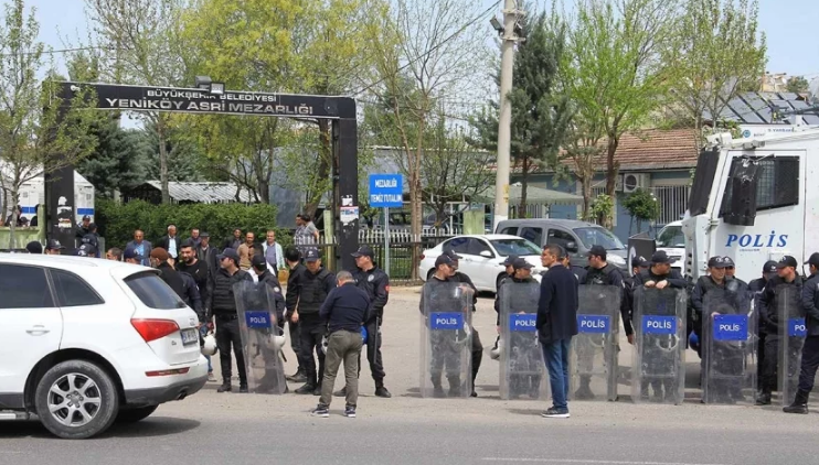 Ciwanekî kurd li Amedê bi guleya polîsan hat kustin