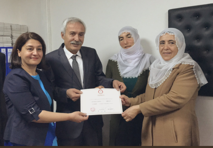 Saredarê Bajarê Mezin ê Amedê Mizrakli mazbataya xwe wergirt