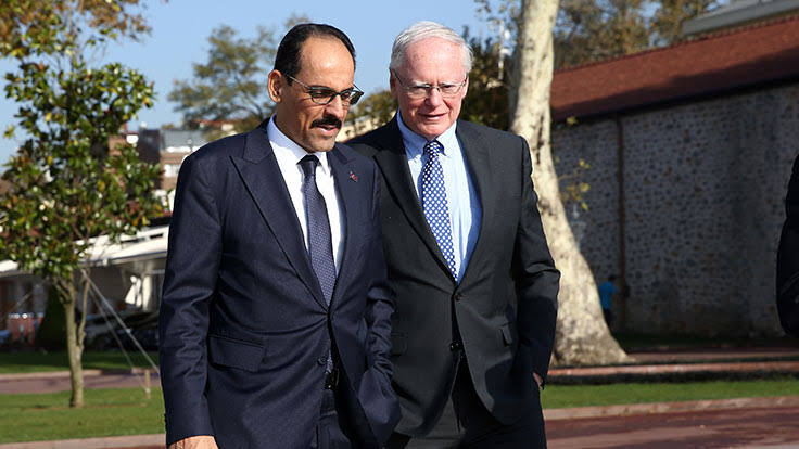 Ibrahim Kalin û Jeffrey bi hevre civiyan