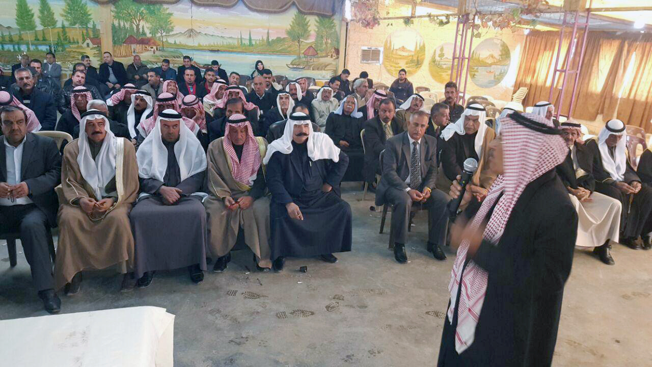 Hejmarek esîrên Dêrazorê li dijî HSDê banga serhildanê kirin