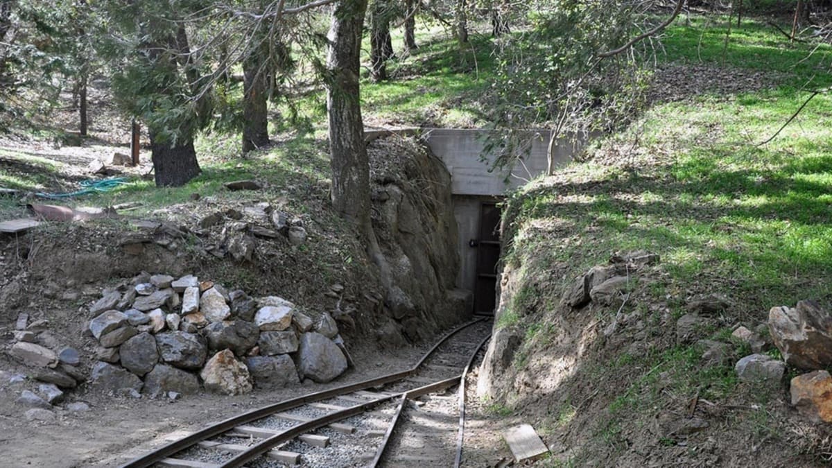 Di galeriya madenê de roxandin çêbû, 10 kes mirin