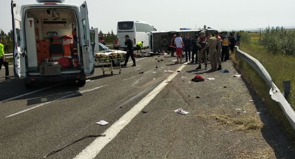 Di betlaneya cejnê de li 33 bajaran 50 kesan jiyana xwe ji dest daye