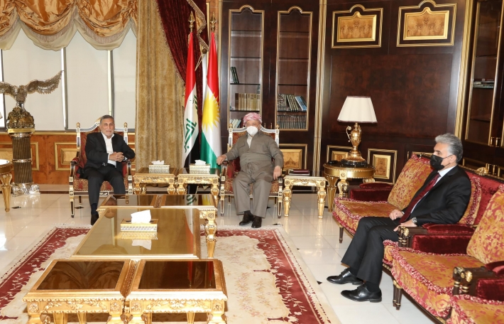 Serok Barzanî pêswazî li siyasetmedarê Iraqî Izet Sabender kir