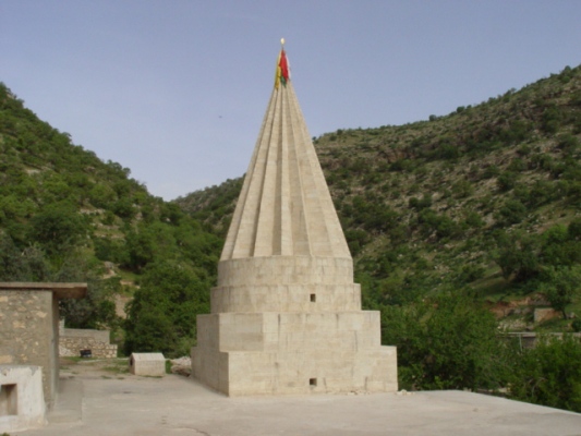 Diyanet'ten Ezidi Kürtlere destek