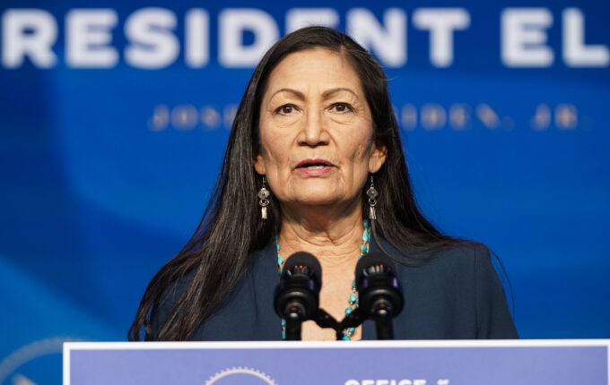 Li Amerîkayê, 500 heb gorên zarokên çermsor hatin dîtin