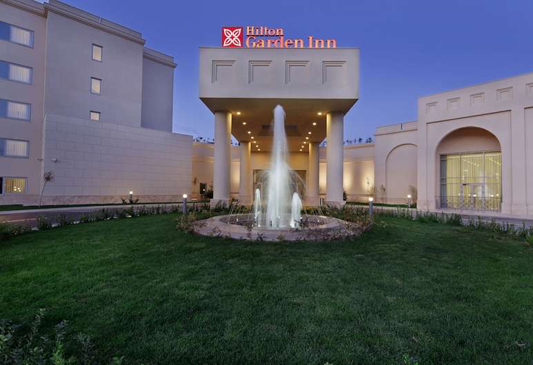 Mardin Artuklu'da bir otel karantinaya alindi