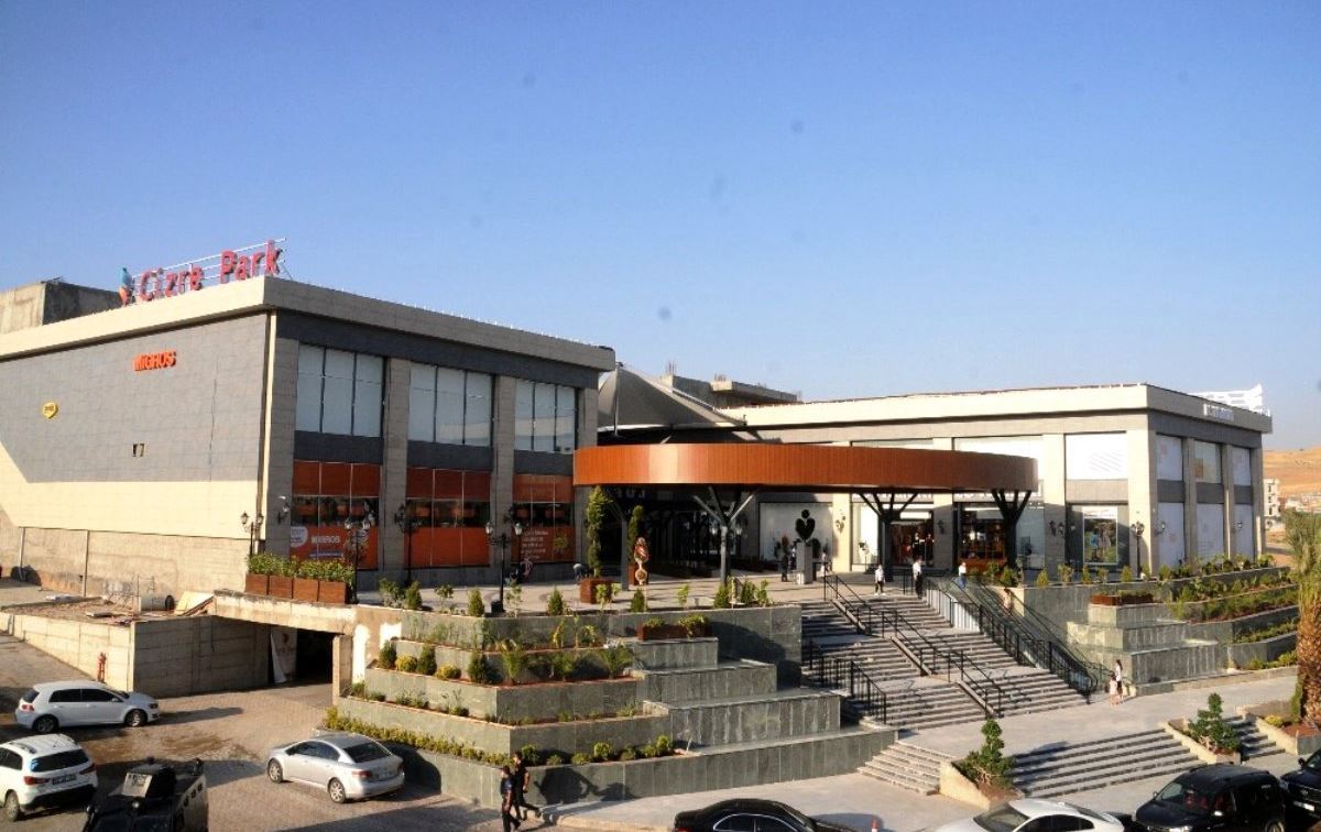 Cizre | AVM’de Kürtçe konusma yasagi iddiasi