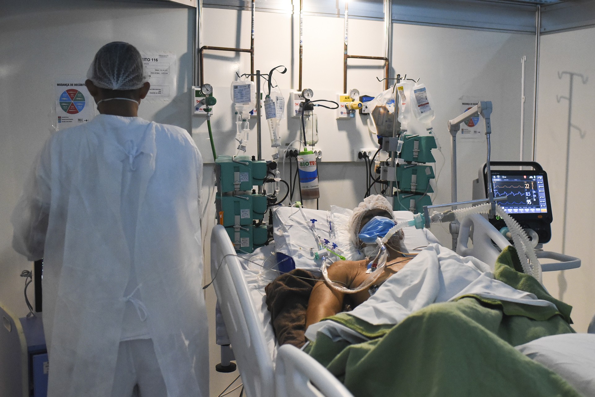 Ingiltere: Koronavirüs sonsuza kadar sürecek