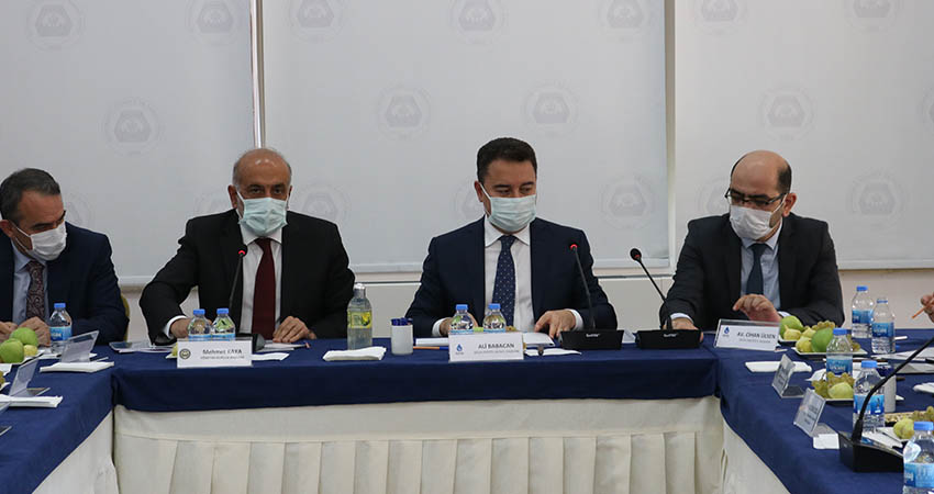 Babacan Diyarbakir’da konustu: Seçimlerin neredeyse anlamini yitirdigi bir sürece girdik