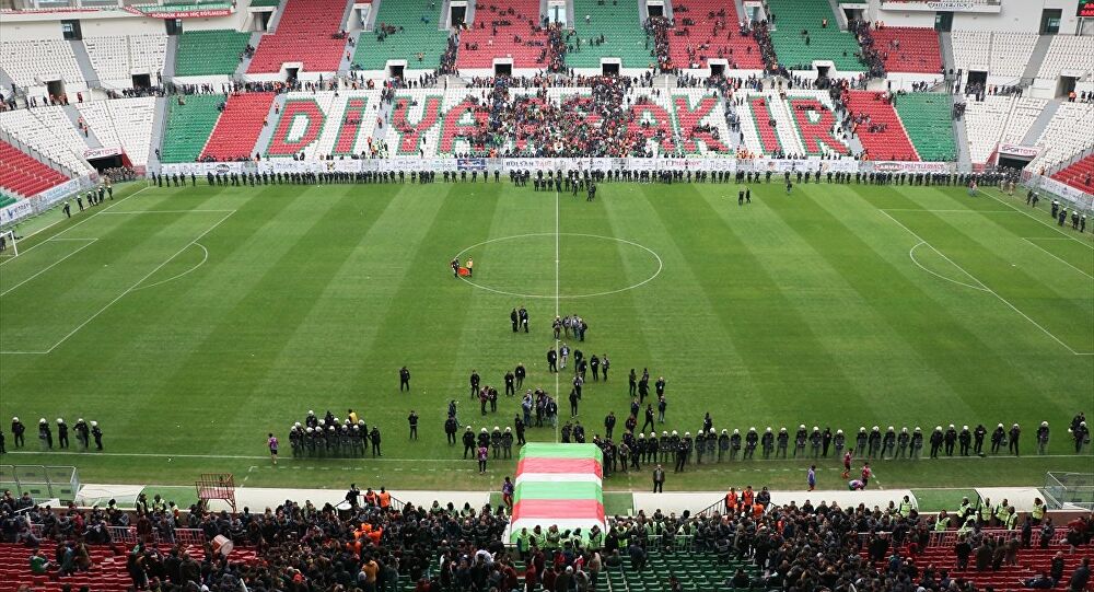 Amedspor taraftar grubu: Irkçiliga en çok maruz kalan takim biziz!