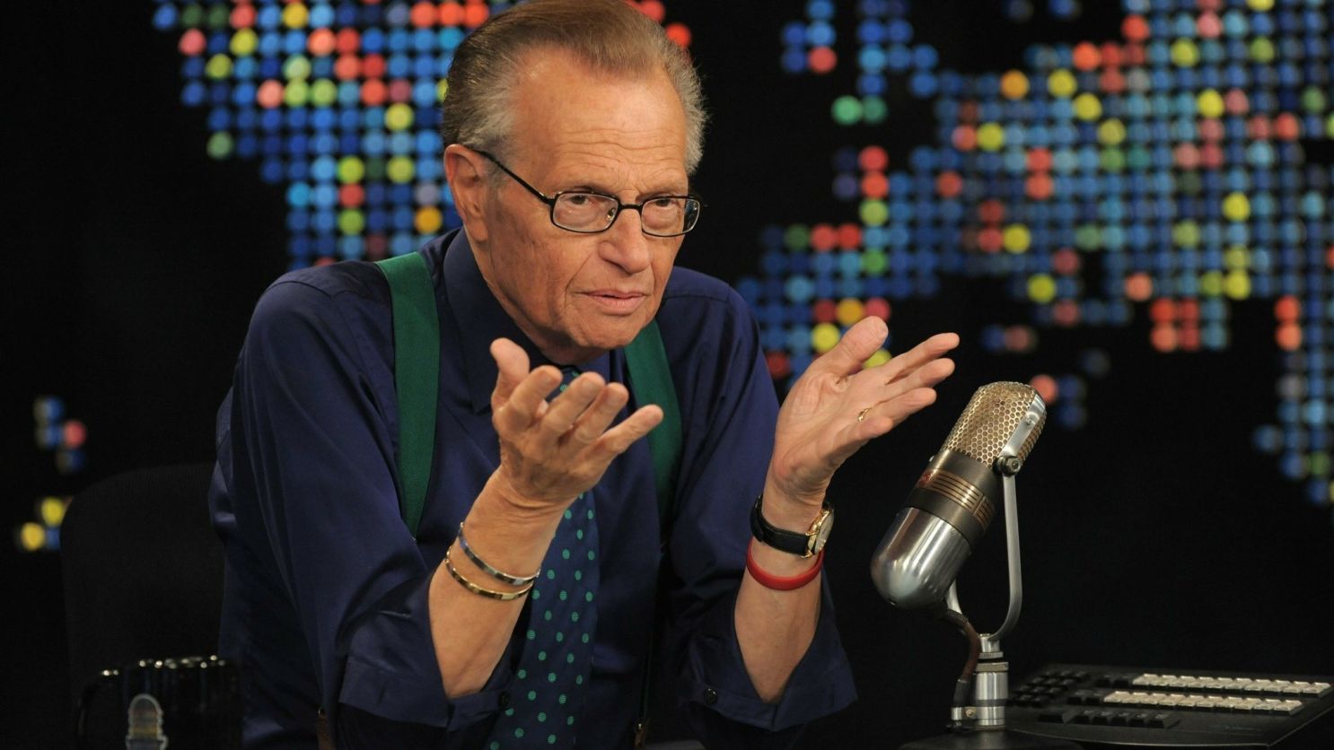 Efsane sunucu Larry King hayatini kaybetti!