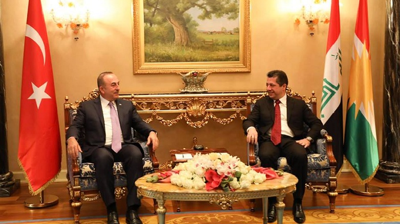 Basbakan Barzani ve Çavusoglu saldiri sonrasi telefon ile görüstü