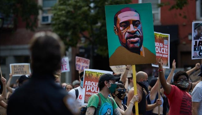 George Floyd'un davasi görülmeye baslandi!