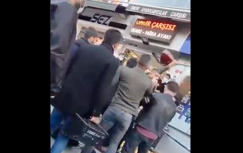 Zabita, Kürtçe müzik yapan sanatçiya saldirdi!