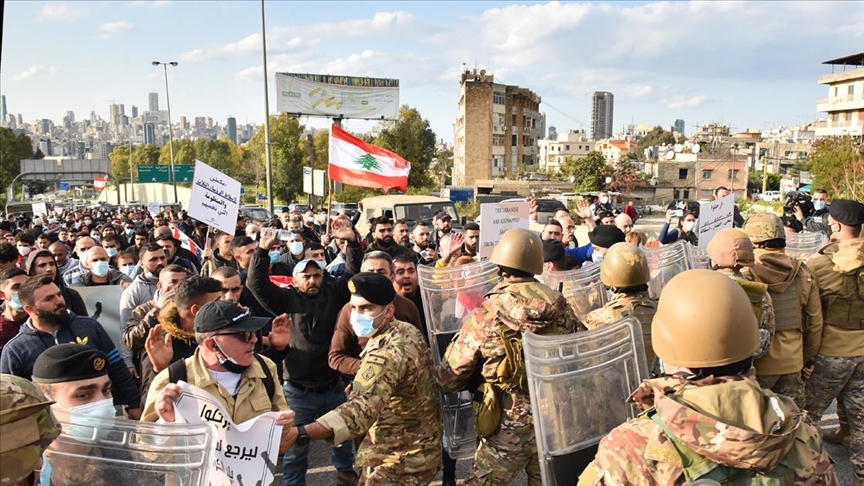 Li Lubnanê xwepêsander ji bo hikûmet îstifa bike derketin qadan