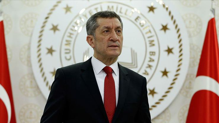 Zîya Selçûk bersiva pirsnameya ‘Perwerdeya Zimanê Dayikê’ da: Ji xeynî Tirkî zimanekî din nabe!