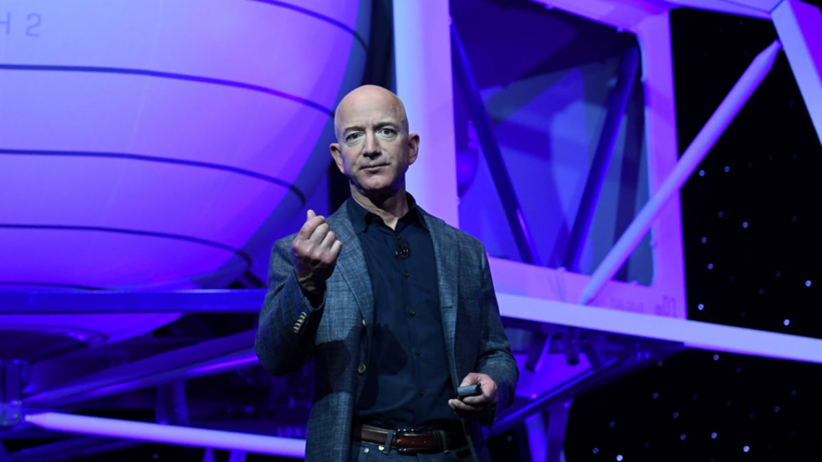 Bezos ile uzay yolculugunun bedeli 28 milyon dolar!