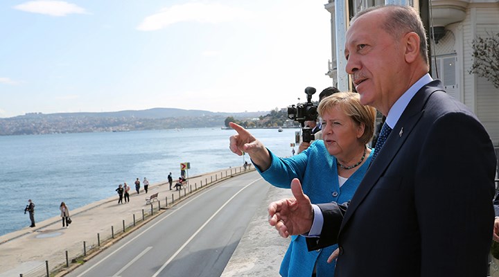 Erdogan ve Merkel bir araya geldi