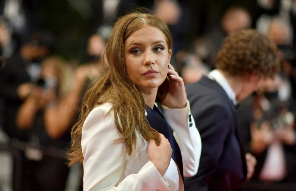 Adele, Cannes Film Festivali'nde boy gösterdi