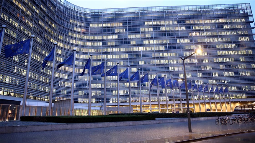 AB Afganistan Büyükelçisi'nden Taliban'a görüsme sarti!