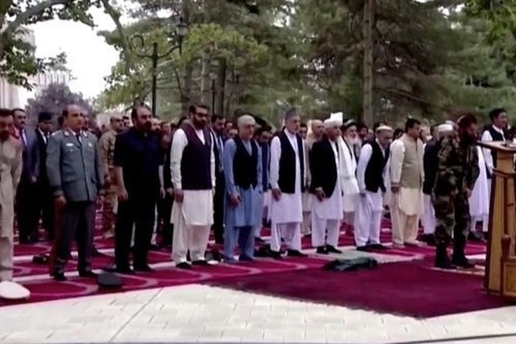 VIDEO | Afganistan'da Kurban Bayram namazi esnasinda roketli saldiri