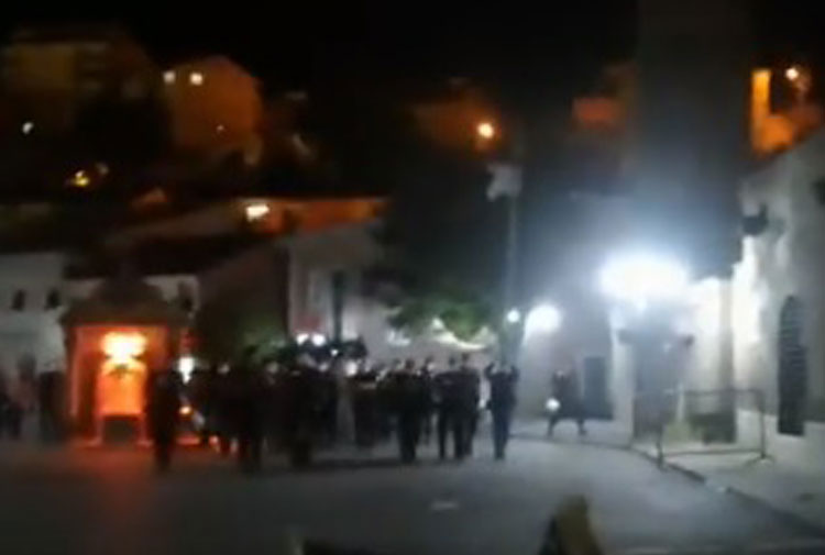 Bitlis’te “riskli alan” projesine karsi çikan esnafa polis müdahalesi: 70 gözalti!