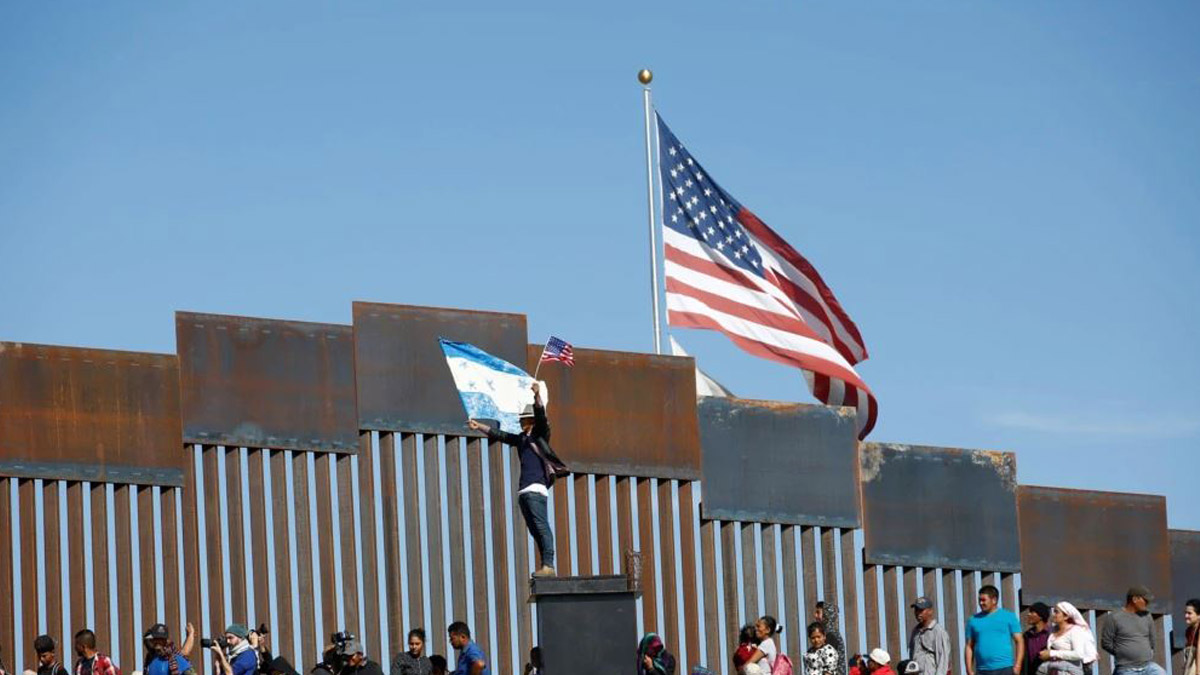 ABD sinirinda yakalanan göçmen sayisi 1 milyonu asti!