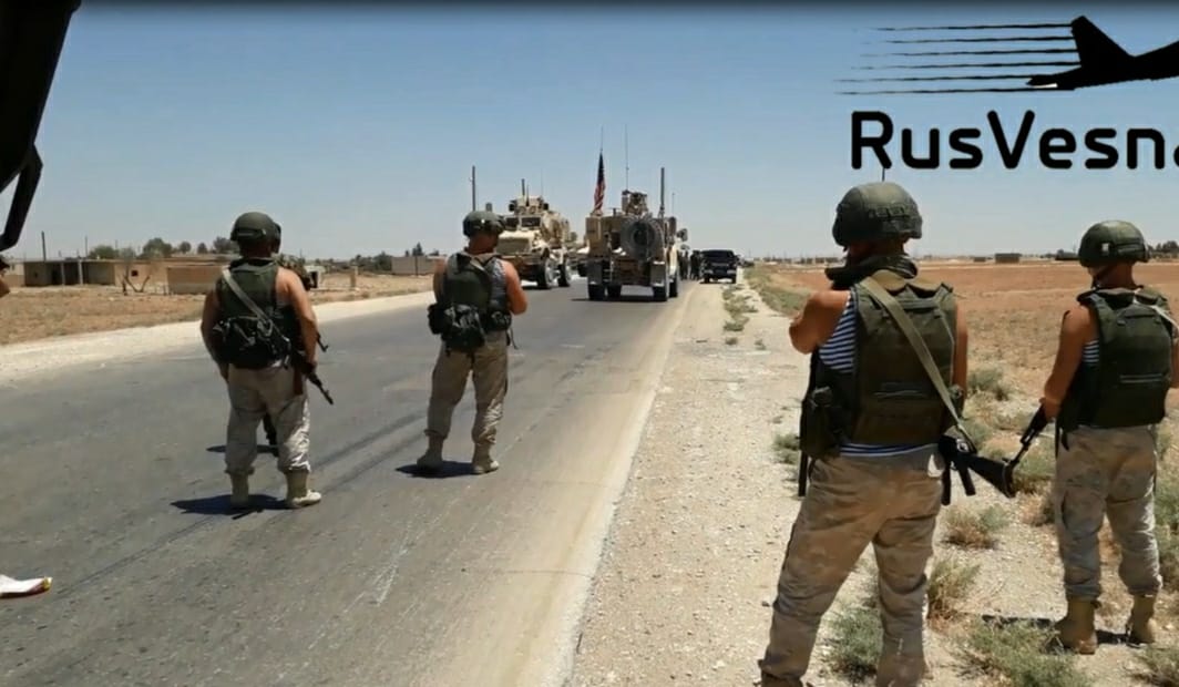 VIDEO | Rojava’da ABD ve Rus askerleri arasinda gerginlik!