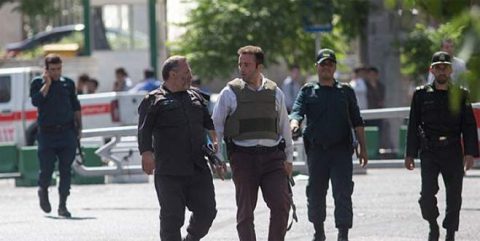 Iran güçleri 3 Kürt esnafi sokak ortasinda katletti!