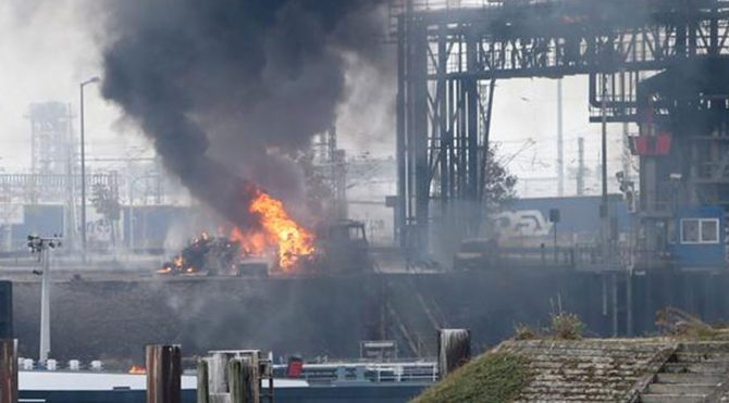 Almanya'da 2. Dünya Savasi'ndan kalma bomba patladi