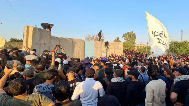 Hasdi Sabi yanlilari Yesil Bölge'deki betonlari yikti!