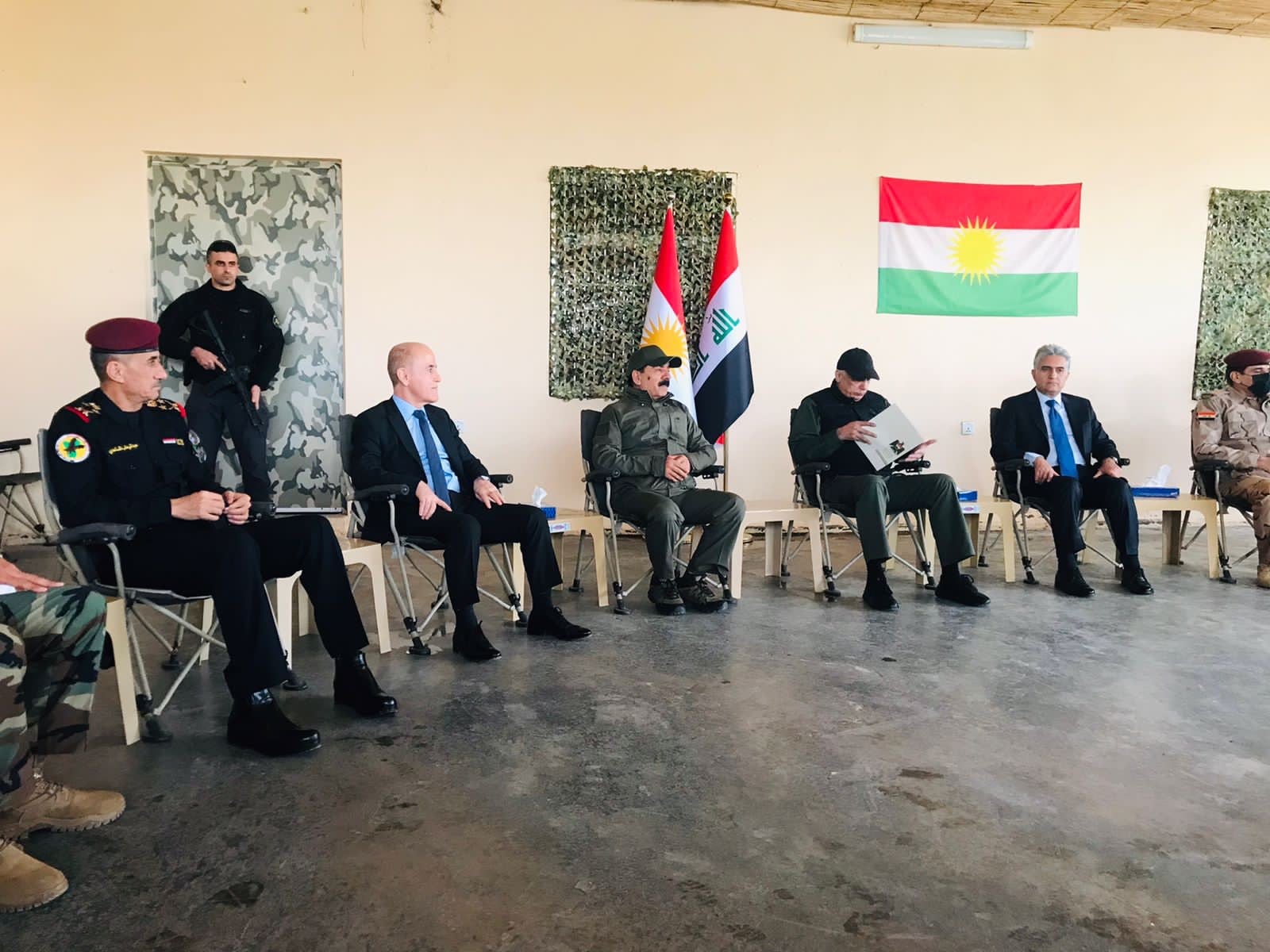 Kazimi, Mahmur Cephesi'ndeki Pesmerge Güçleri'ni ziyaret etti!