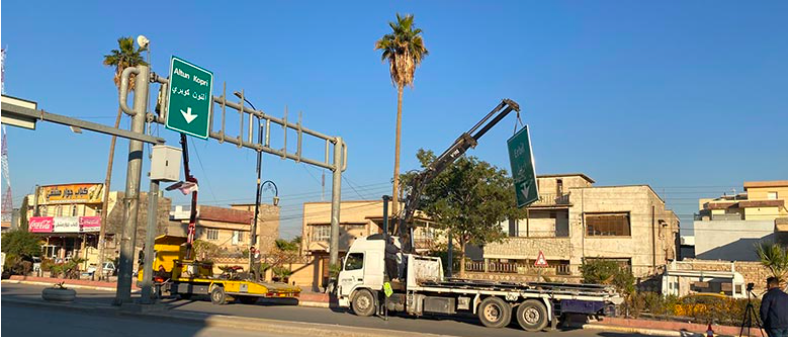 Kerkük | Trafik levhalarindaki Kürtçe yazilar kaldirildi