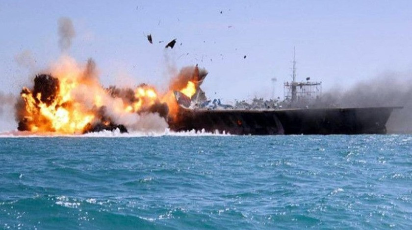 Iranli milislere ait patlayici yüklü tekne imha edildi!