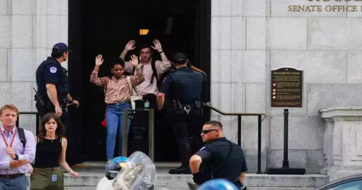 ABD Kongresindeki silahli saldirgan alarminda yeni gelisme