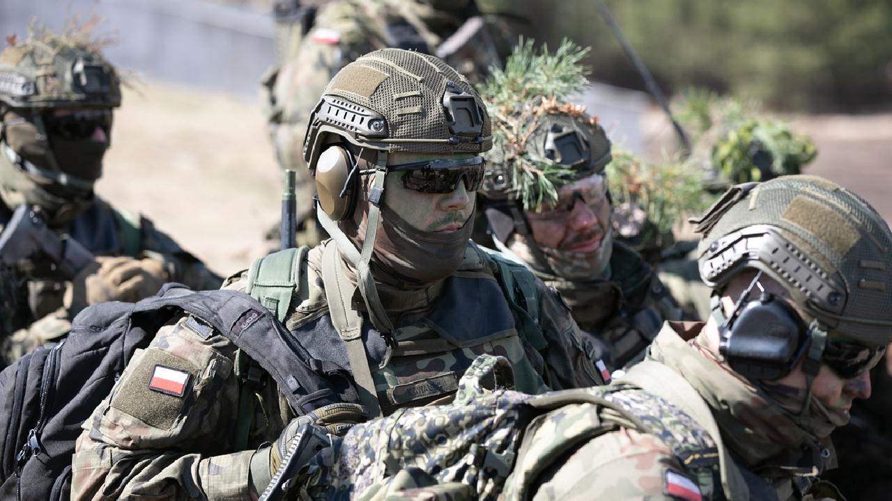 'O' ülke, Belarus sinirina binlerce asker konuslandiracak