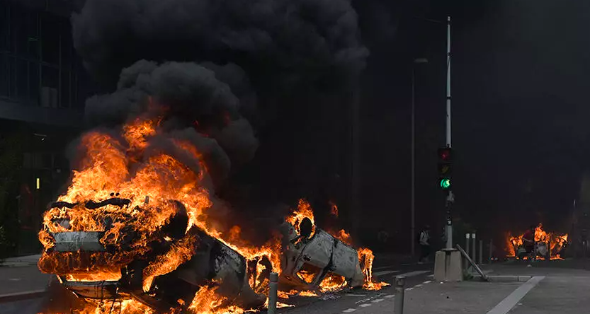 Fransa yangin yeri! BM’den açiklama!