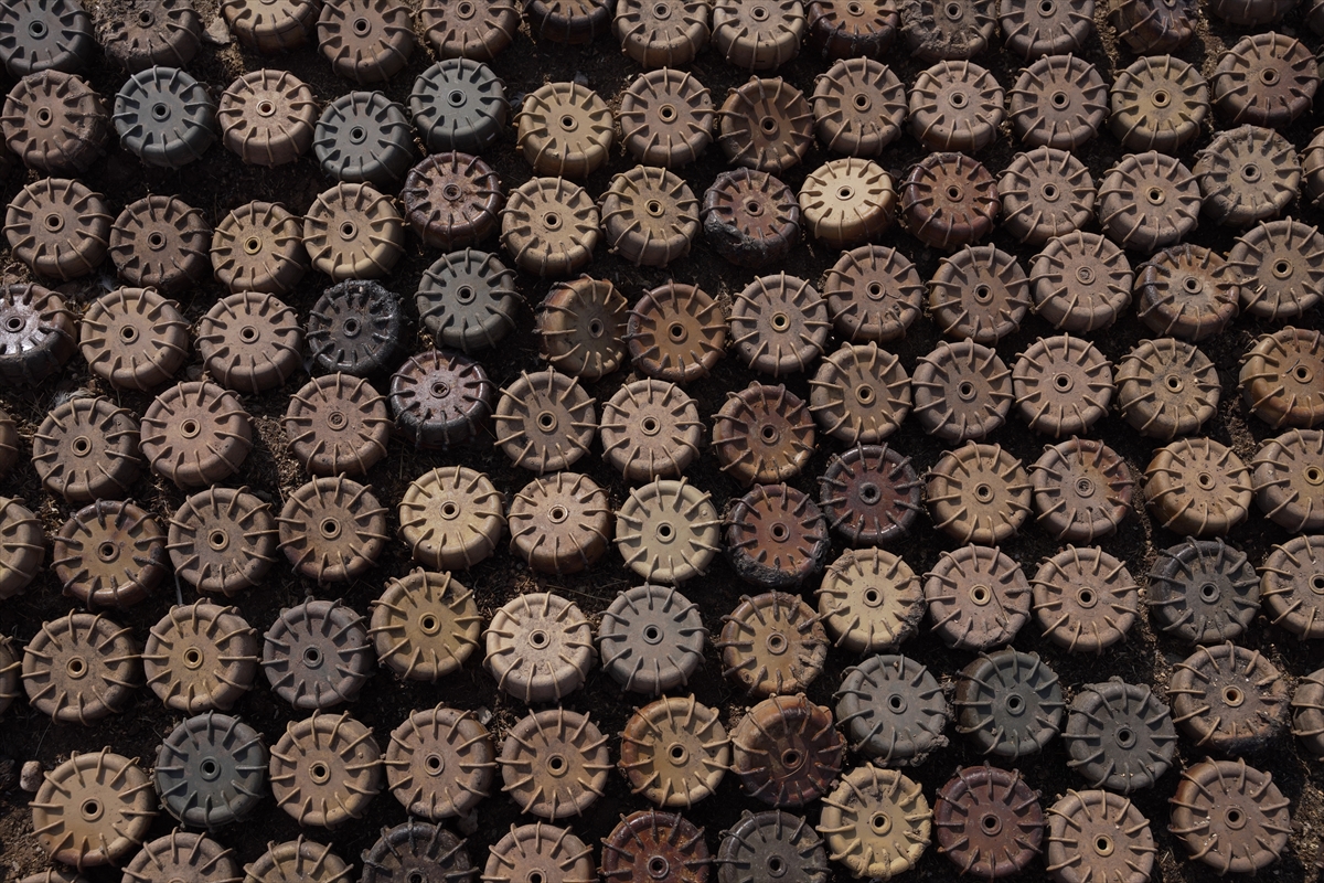 Süleymaniye’de yüzlerce mayin imha edildi