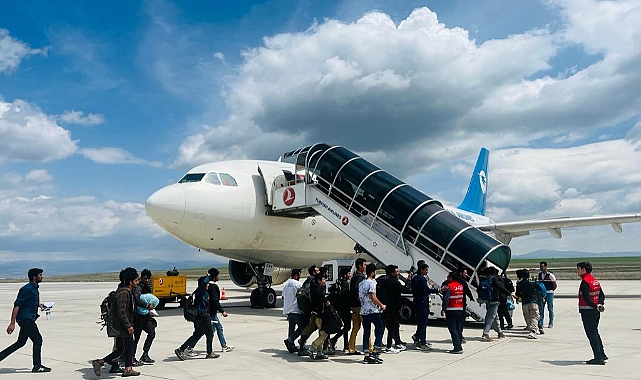 Li Agiriyê 45 koçberên qaçax hatin girtin û 653 koçberan sandin derveyê sînor