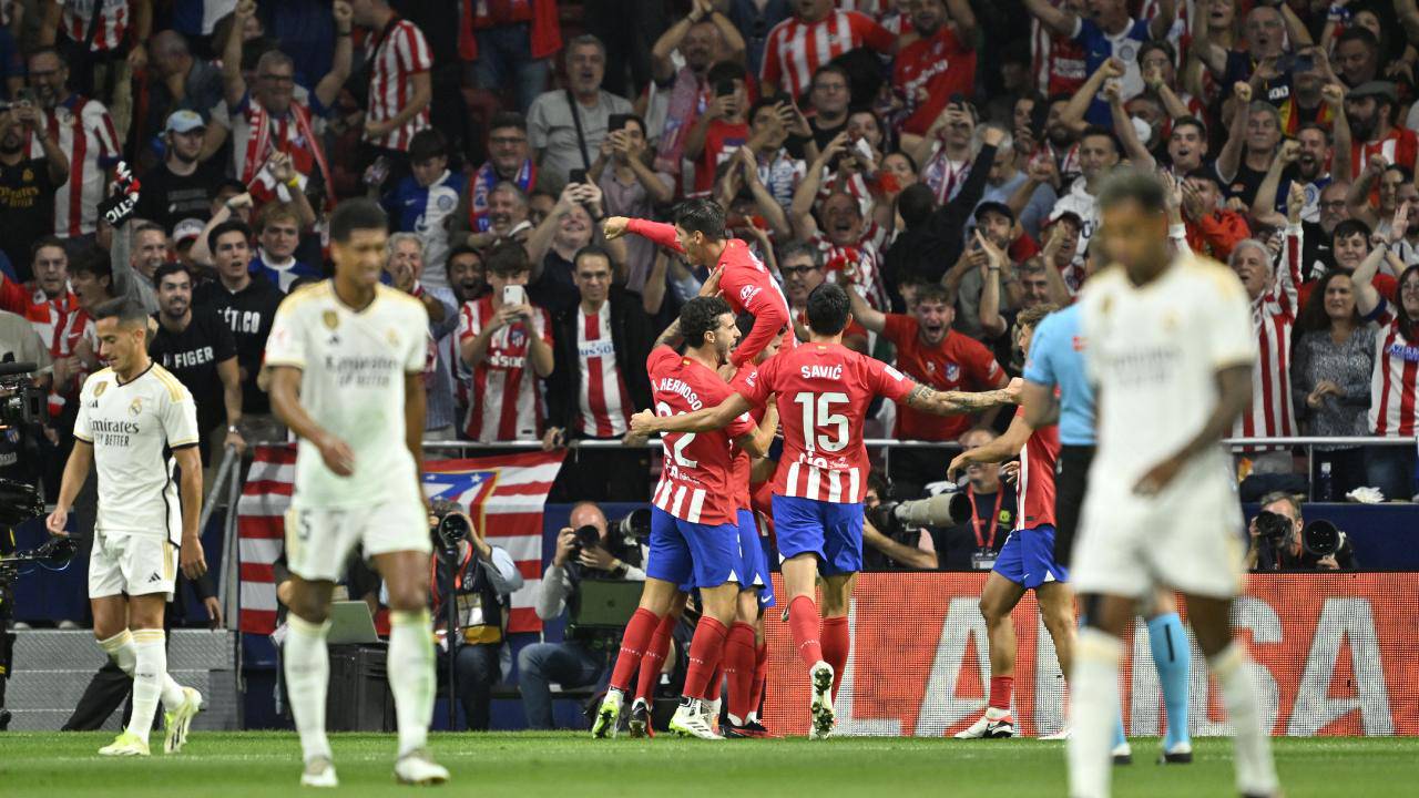 Atletico Madrid, sahasinda Real Madrid'i dagitti!